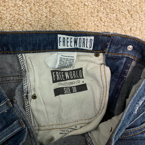 Free World Jeans - Picture 2 of 2